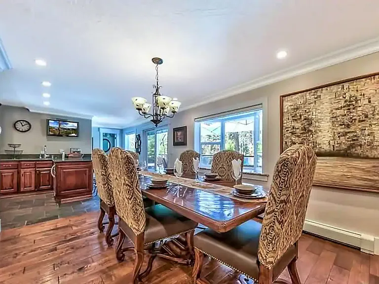 1062 Myron Dr — Photo 10