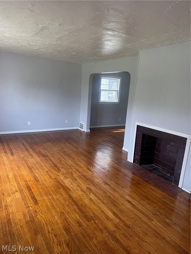 3 bed, 1.5 bath, $1,750 — Photo 4