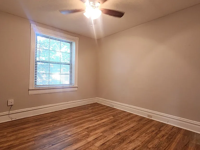 1029 Central Ave - B — Photo 13