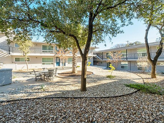 5th image of 1210 Windsor Rd APT 122