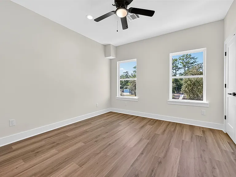 12315 New Jordan Ln — Photo 28