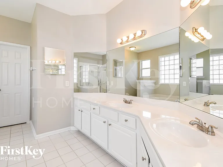 1528 Walnut Creek Dr — Photo 11