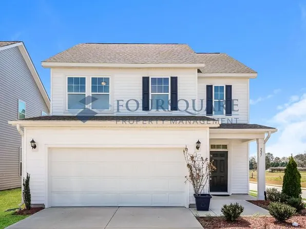 227 Begonia St, Angier, NC 27501