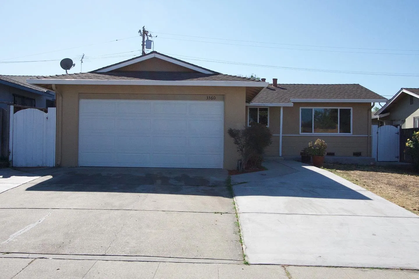 3360 Mount Wilson Dr photo 1