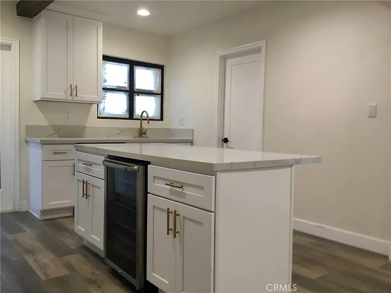 1574 N Orange Grove Ave — Photo 14