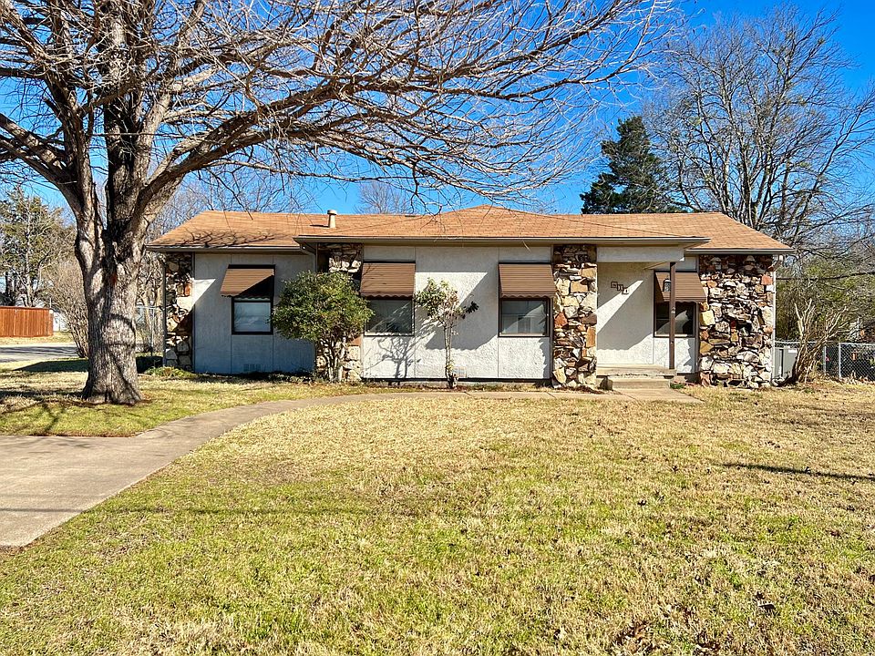 1st image of 814 Westridge Ave