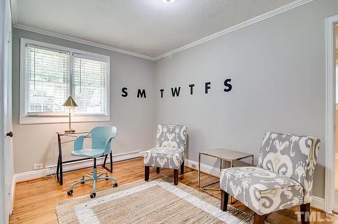 2418 Acadia St — Photo 12