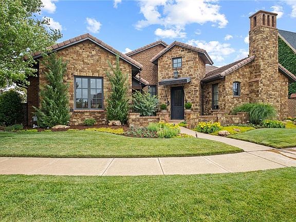 2nd image of 15820 Chapel Ridge Ln