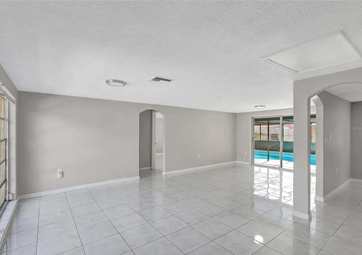 4 Bedroom In Port Richey - With Pool — Photo 4