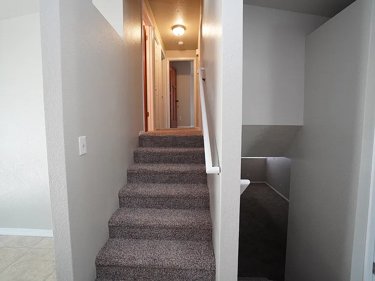 698 S Berwick Dr — Photo 15