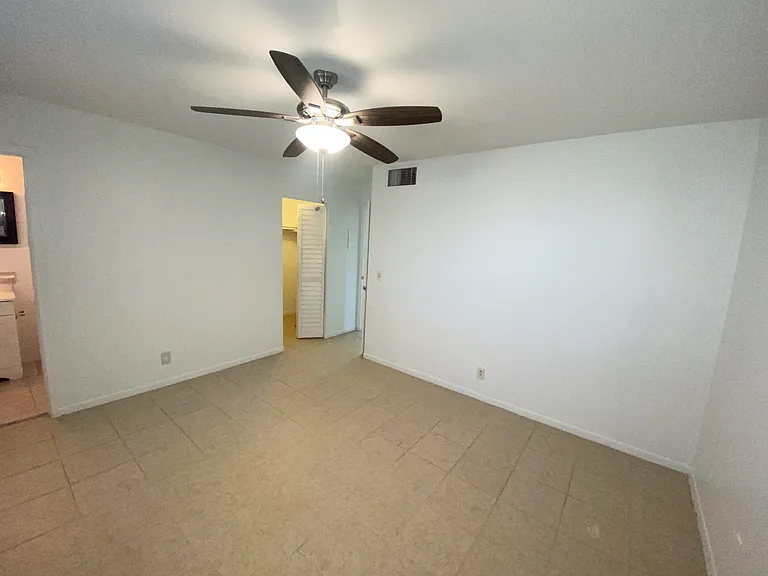 221 SE 3rd Ave #6 — Photo 10