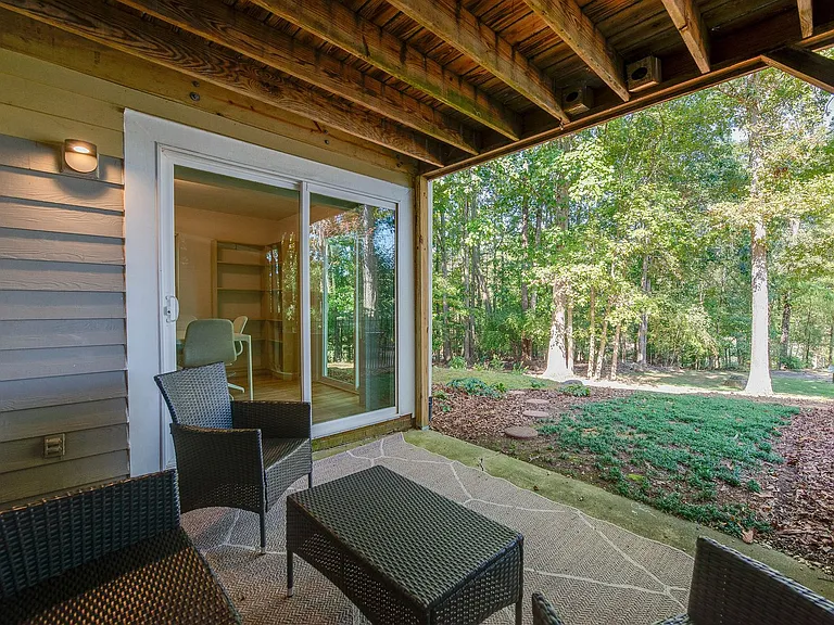 9006 Saint Thomas Ln — Photo 47