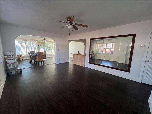 4th image of 5610 SW 55th Ave