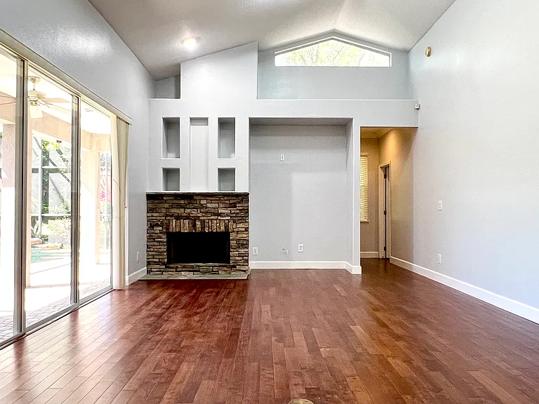 885 Oak Landings Ct — Photo 23