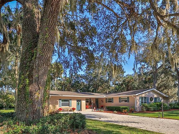 3rd image of 515 OLIVER DRIVE