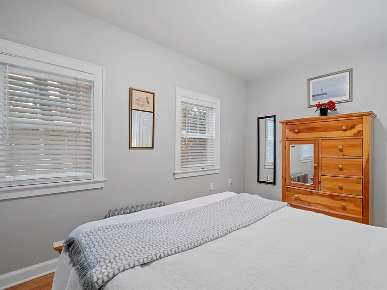 989 Union St — Photo 32