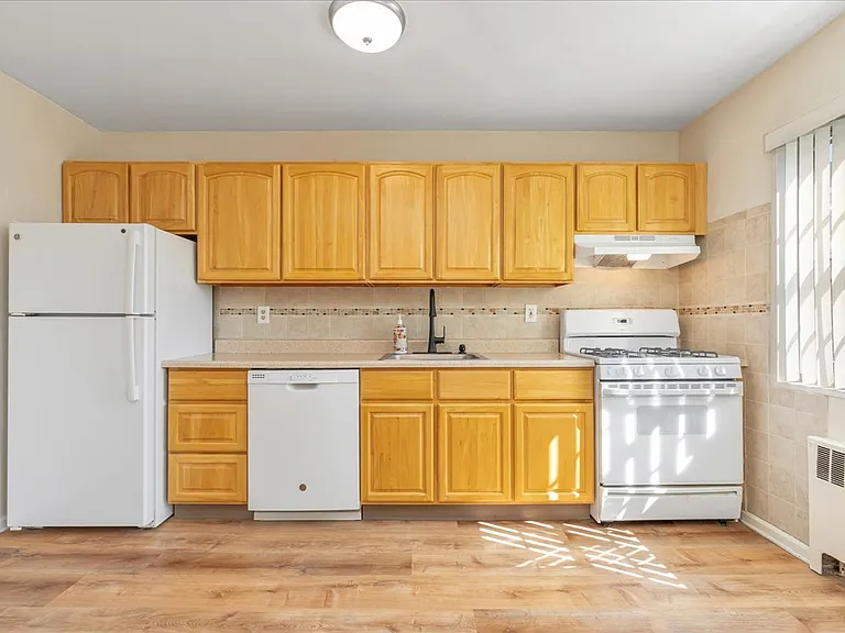 11B W Roselle Ave #11B — Photo 10
