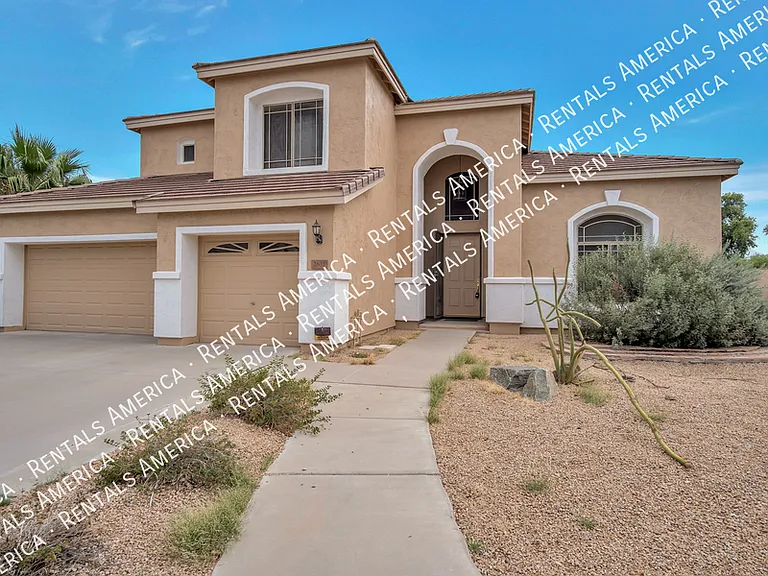 2631 S Leonard Pl — Photo 2