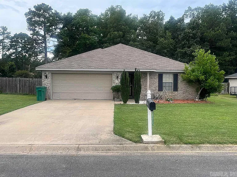 9914 Merlot Ln — Photo 1