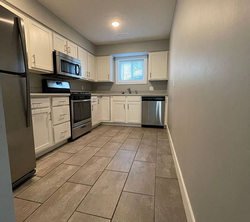 1st image of 422 N 40th St APT 2