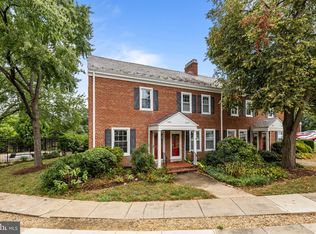 3061 S Woodrow St, Arlington, VA 22206