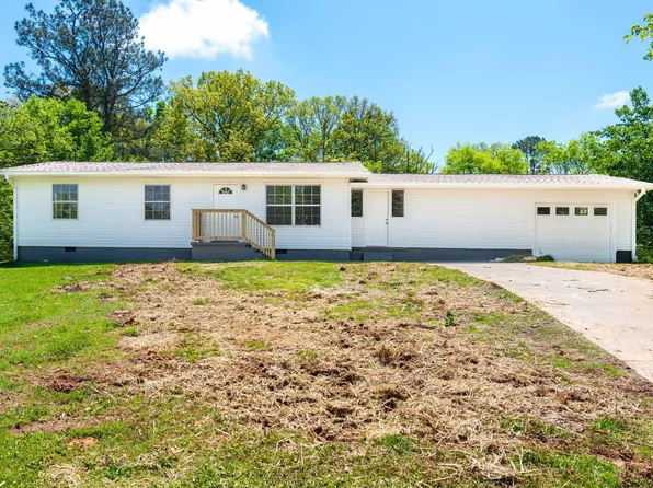 62 Center Dr, Chickamauga, GA 30707