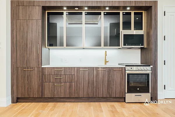 Rented by Nooklyn NYC LLC | media 92