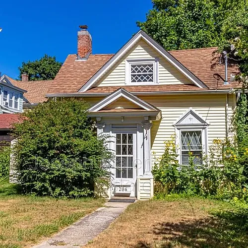 284 Ocean Ave Photo 1