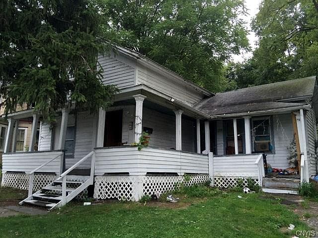 1st image of 214 Conklin Ave