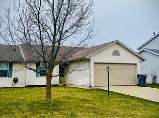 1354 Golf View Dr, Nappanee, IN 46550