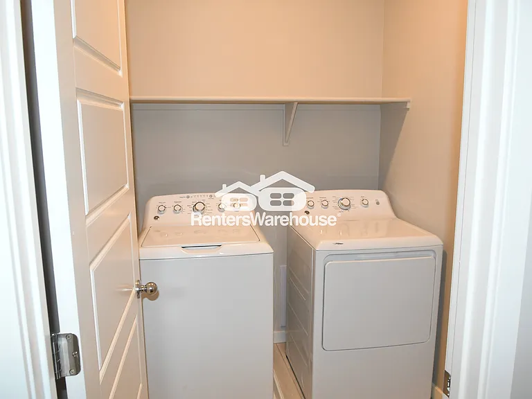2264 W Harmont Dr — Photo 15