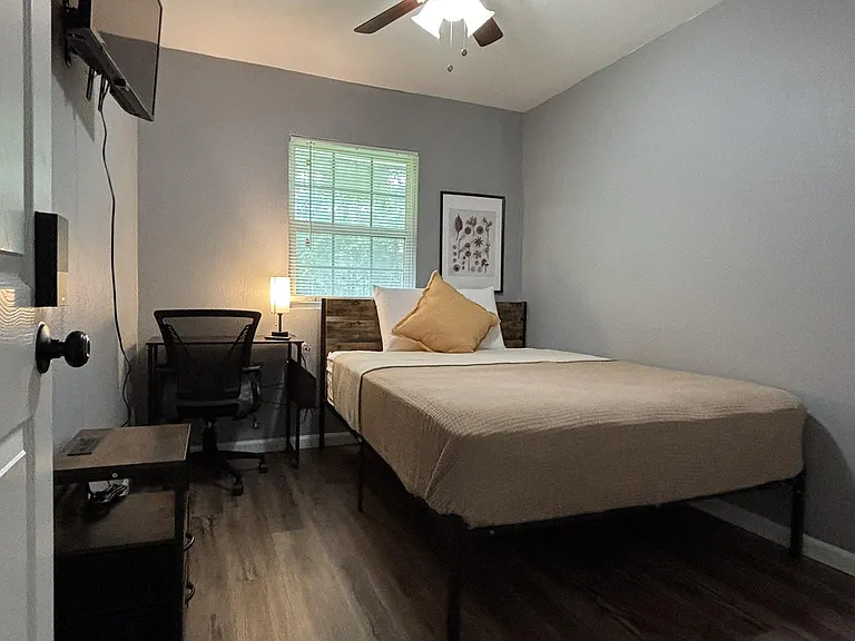 1108 E Tucker St #110B — Photo 1