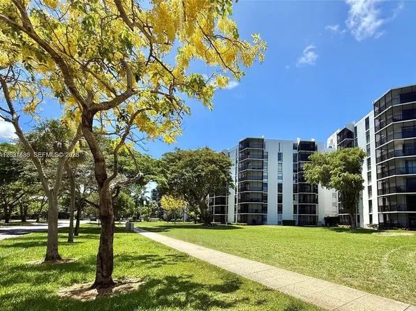 3475 N Country Club Dr APT 615, Aventura, FL 33180