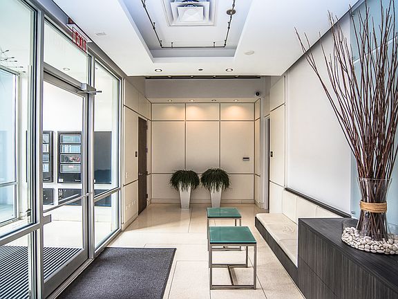 2nd image of 1819 S Michigan Ave Unit 506