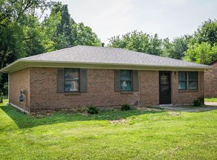 8915 Maplecreek Dr, Louisville, KY 40219