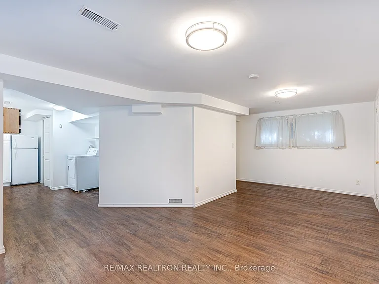 80 Harlandale Ave #LOWER — Photo 4