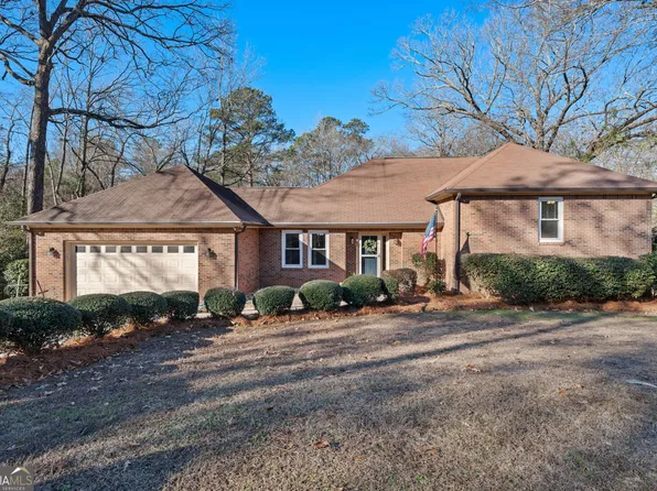 107 Laurel Oak Ln, Warner Robins, GA 31093