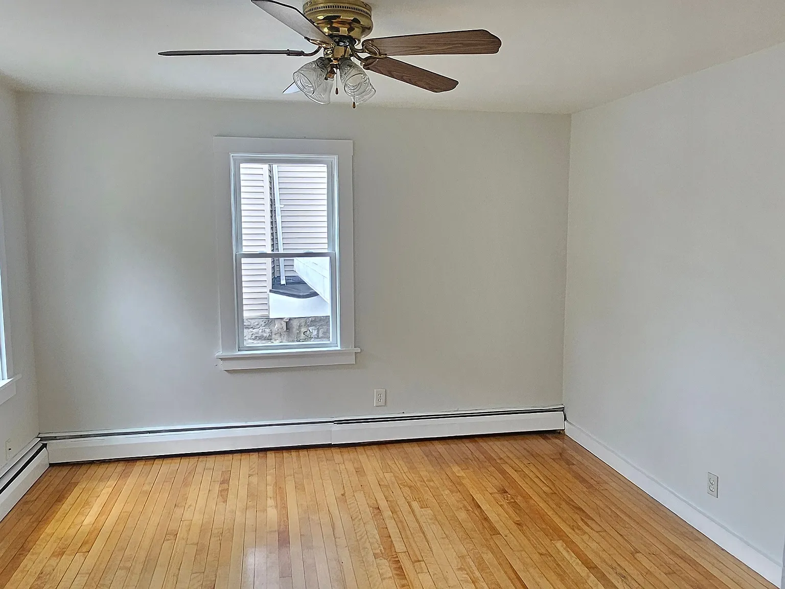 2 bed, 1722 sqft, $1,900 — Photo 1