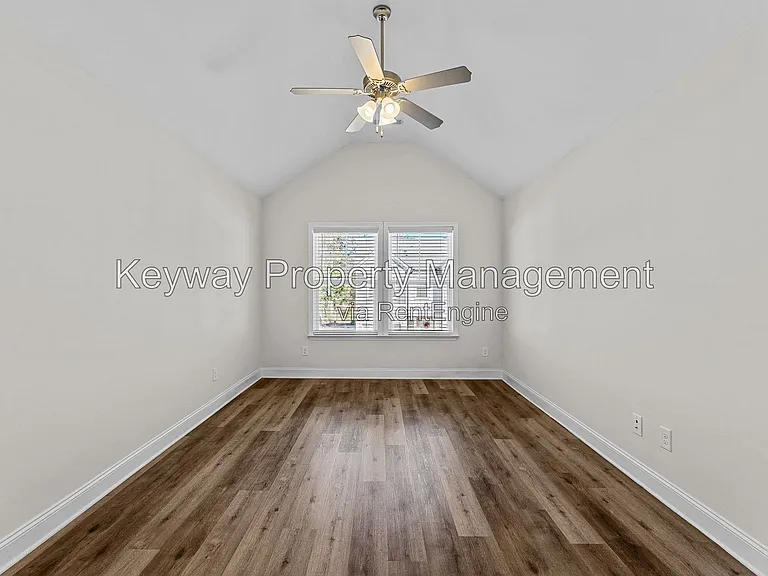 331 Sumac Trl — Photo 12