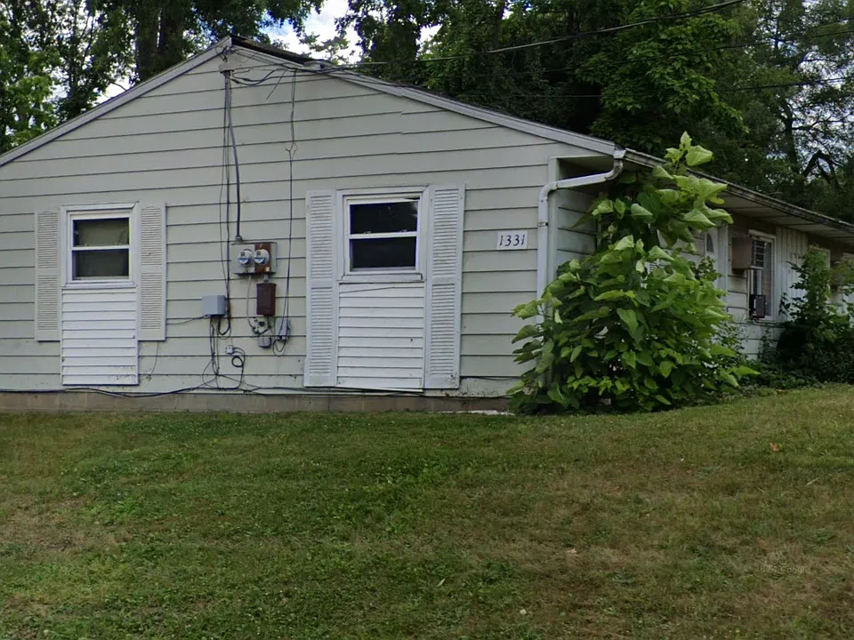 1331 Spring Ave NE #B