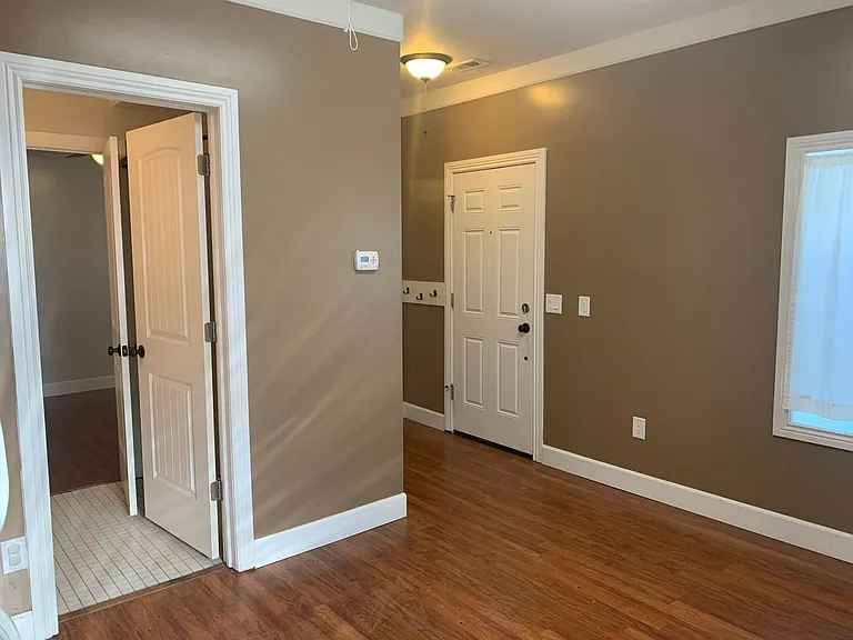 557 N 400 E — Photo 7