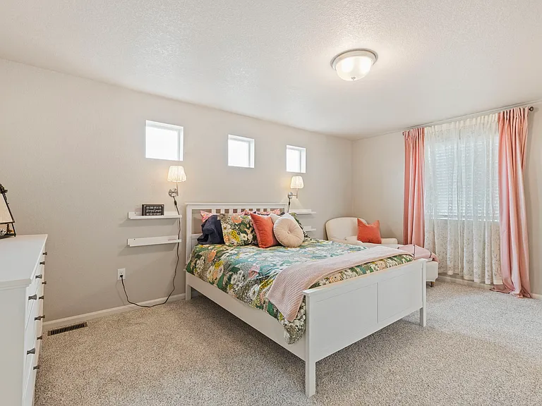 9440 Oro City Loop — Photo 15