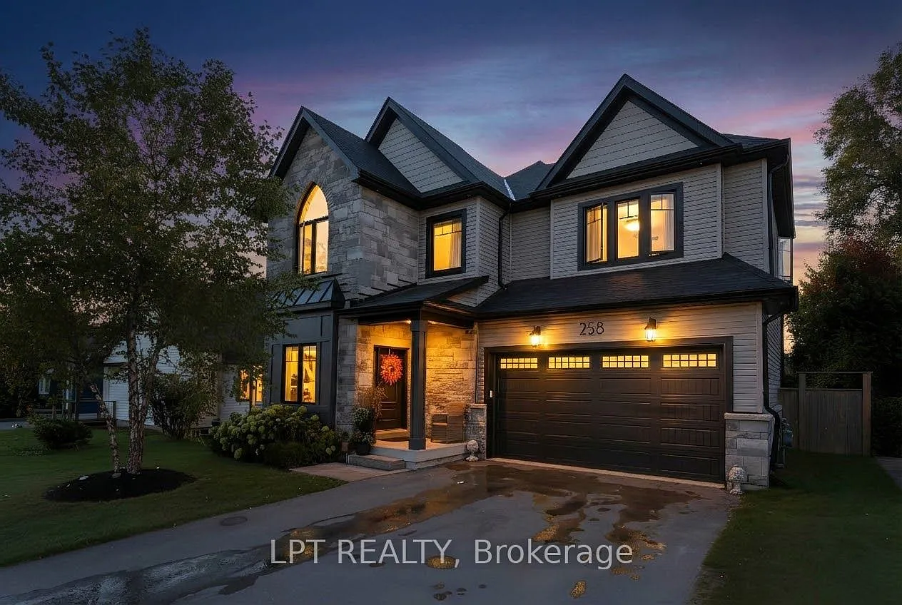 258 Andrew St photo 1