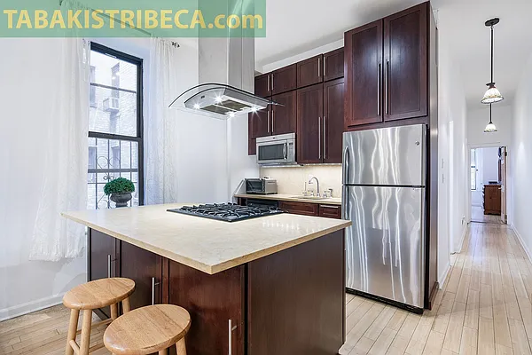 Sold by Tabak Real Estate | media 2