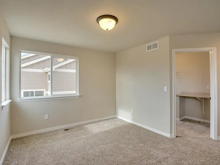 1525 Heirloom Dr — Photo 29