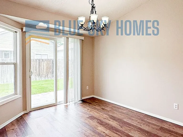 7530 N Matlock Ave — Photo 7
