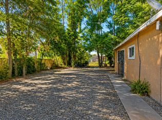 420 10th St Unit 2, Bakersfield, CA 93304
