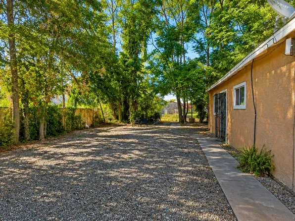 420 10th St Unit 2, Bakersfield, CA 93304