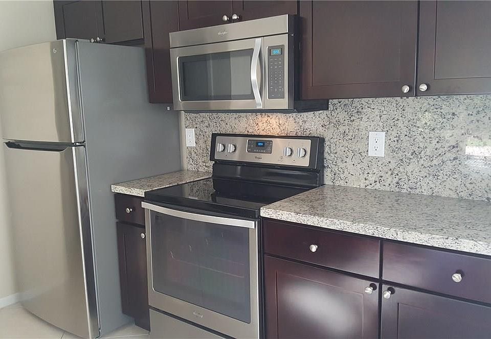 2nd image of 2725 Arborwood Rd