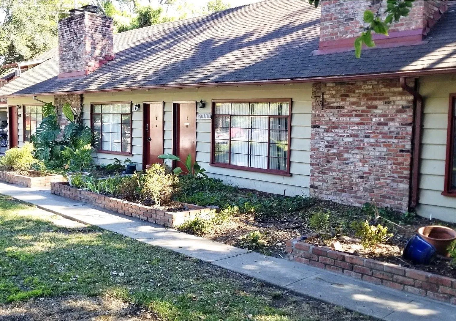 1 bed, 1.0 bath, 4451 sqft, $3,200 — Photo 1
